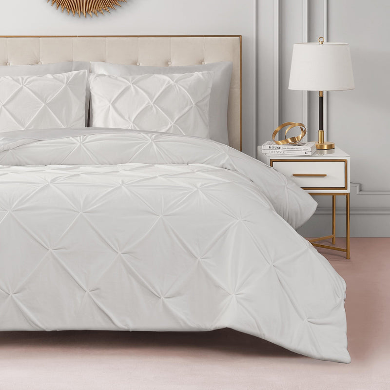 Kiss Pleat Micromink Comforter Set - White - Juicy Couture