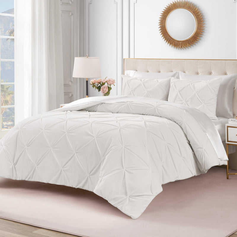 Kiss Pleat Micromink Comforter Set - White - Juicy Couture
