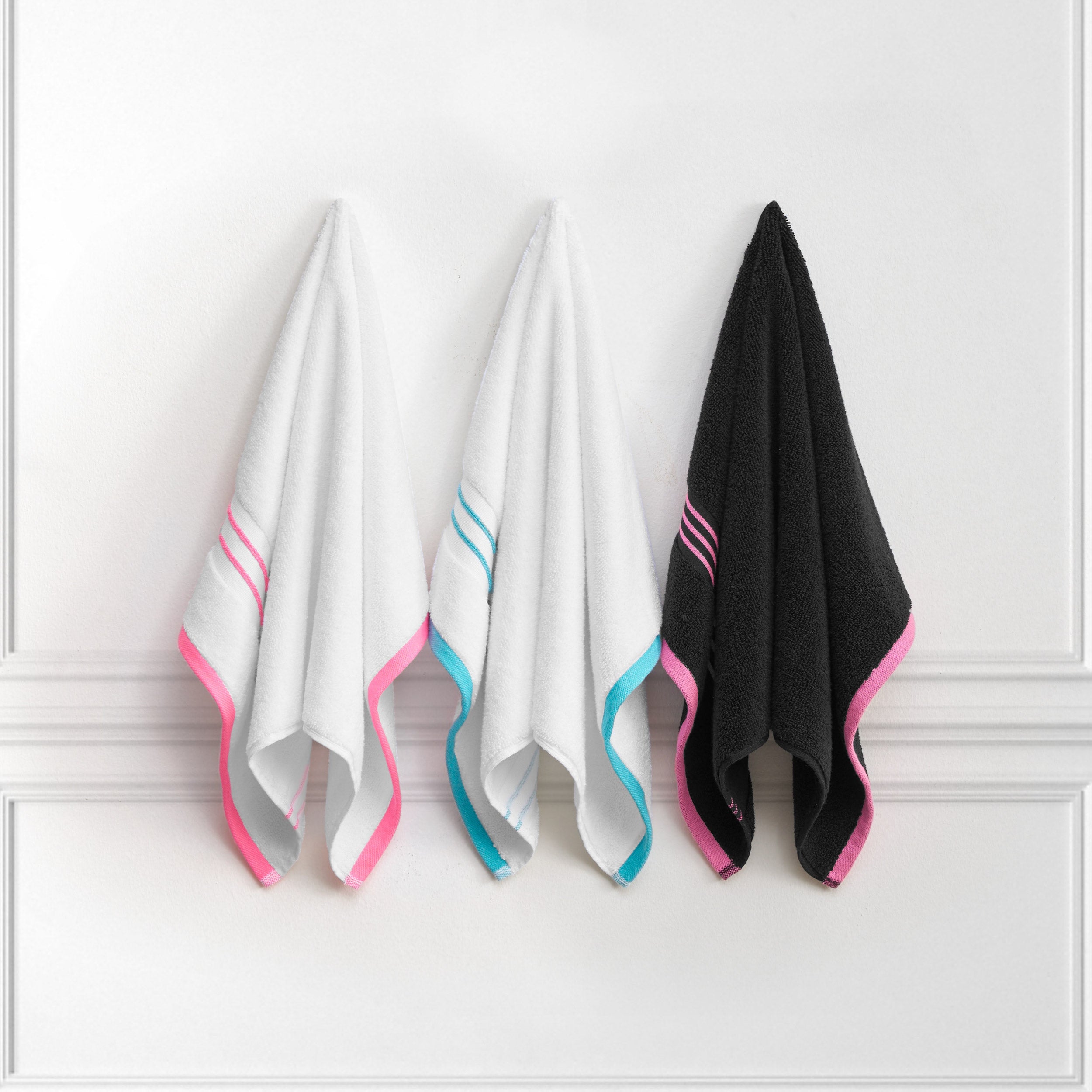 Neon Border Bath Towel Set - Juicy Couture