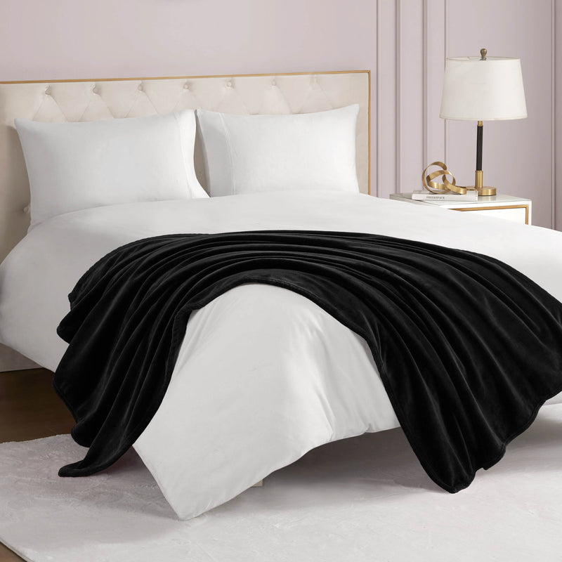 Solid Plush Throw Blanket - Black - Juicy Couture