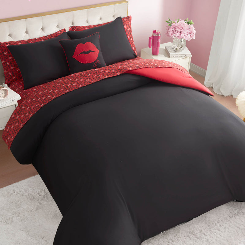 Cheetah Rebel Lips Solid Reversible Bed in a Bag Bedding Set