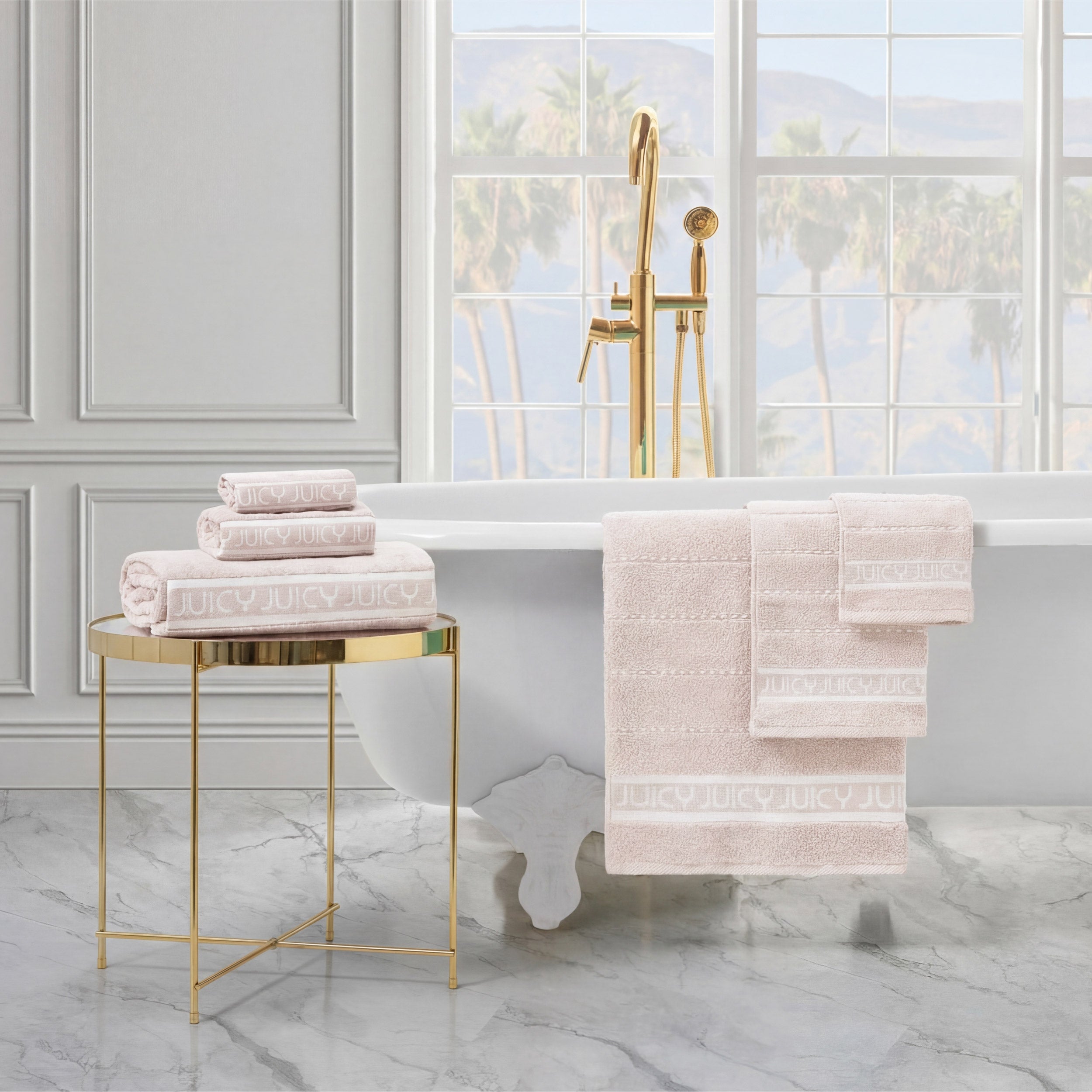 Plush Stripe Bath Towel Set – Juicy Couture