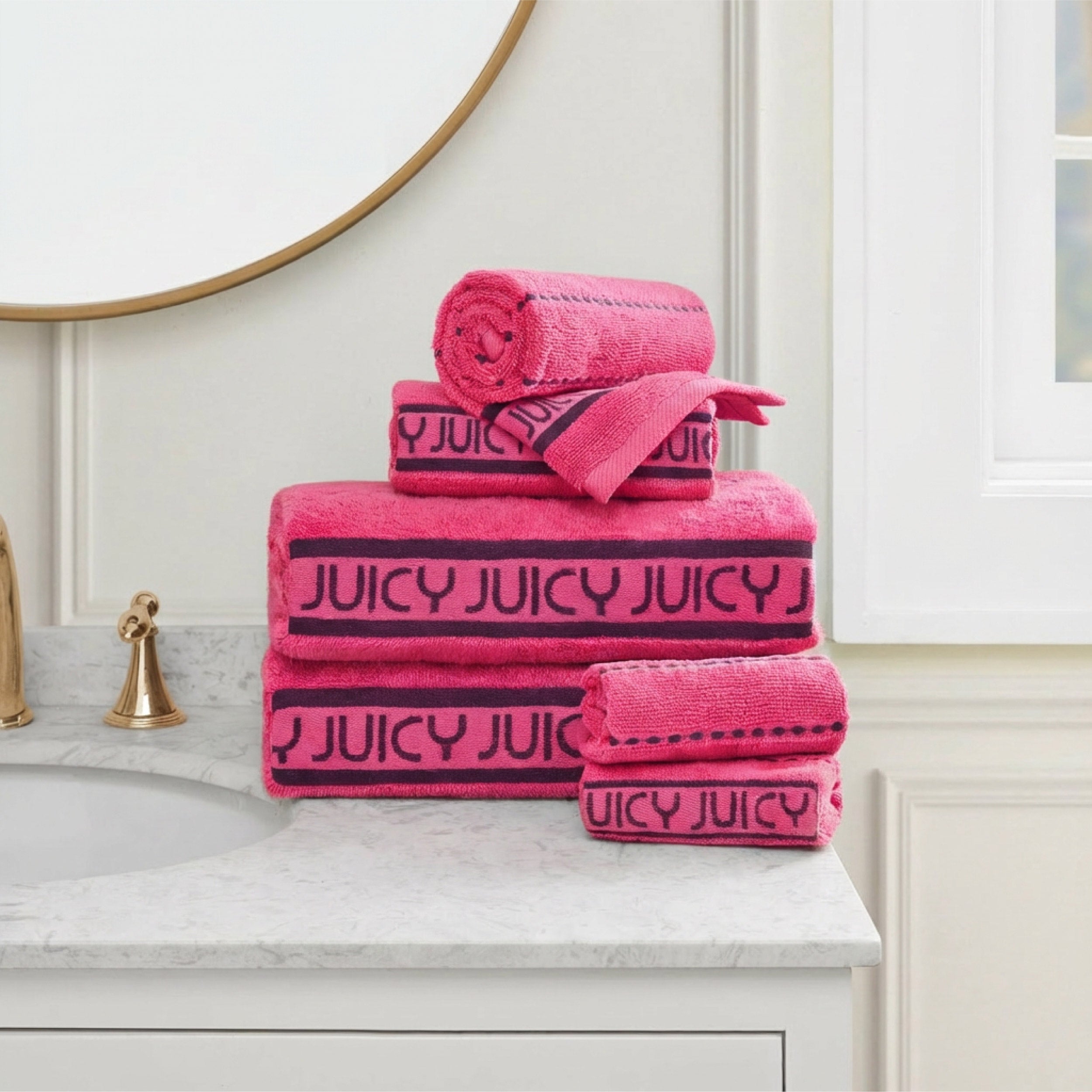 Plush Stripe Bath Towel Set – Juicy Couture