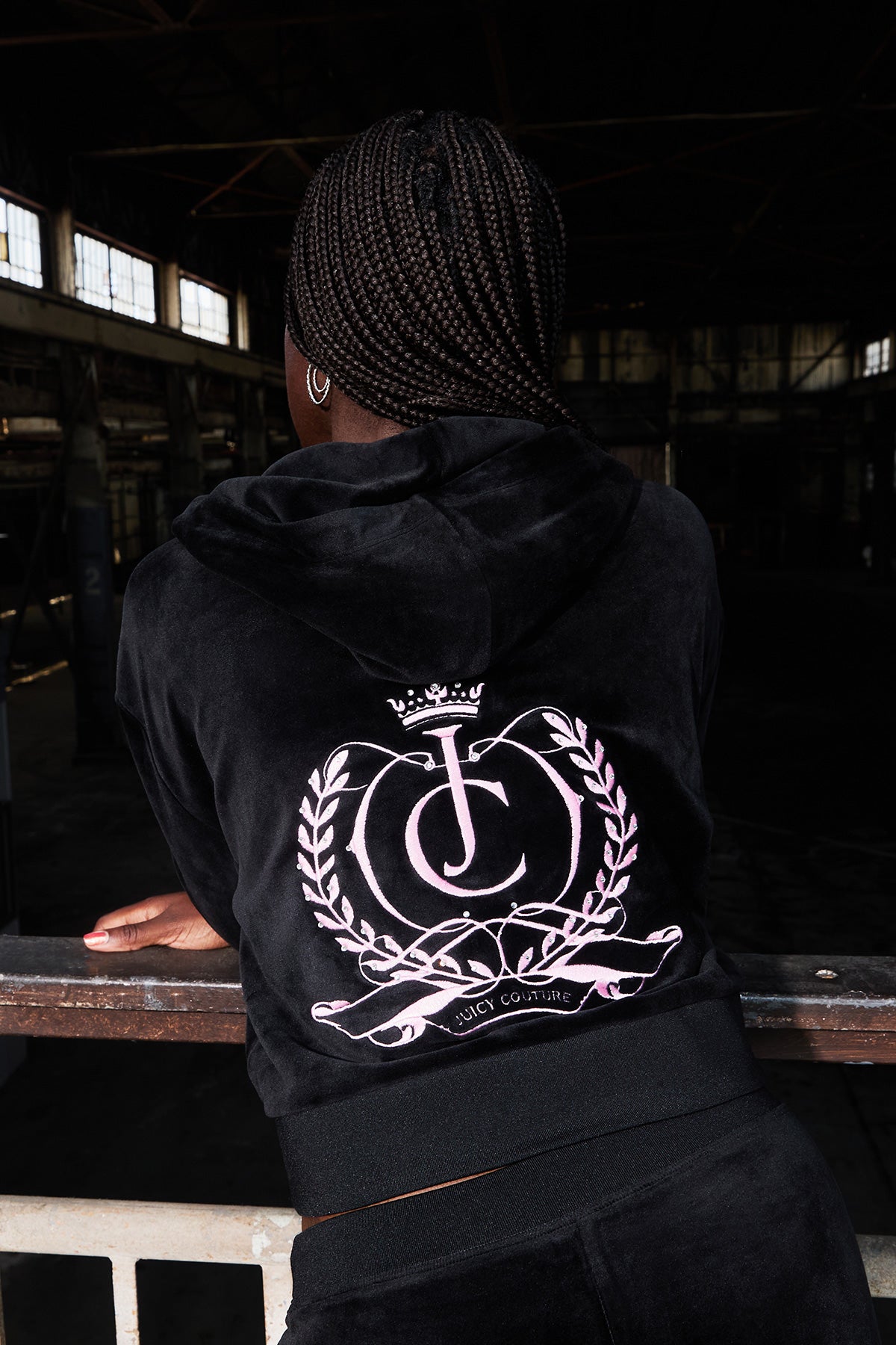 Juicy Couture ブラックパーカー Sサイズ NWT Juicy Couture 0X Plus Black Color Logo Velour Tracksuit